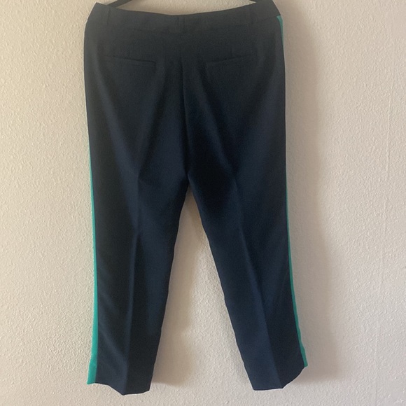 Banana Republic Women’s Navy Blue Pants with A Green Side Strap Insert Size 8 - Picture 4 of 13